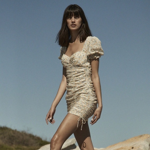 BARDOT‎ Cindy Sweetheart Dress in Soft Yellow Floral - Picture 1 of 8